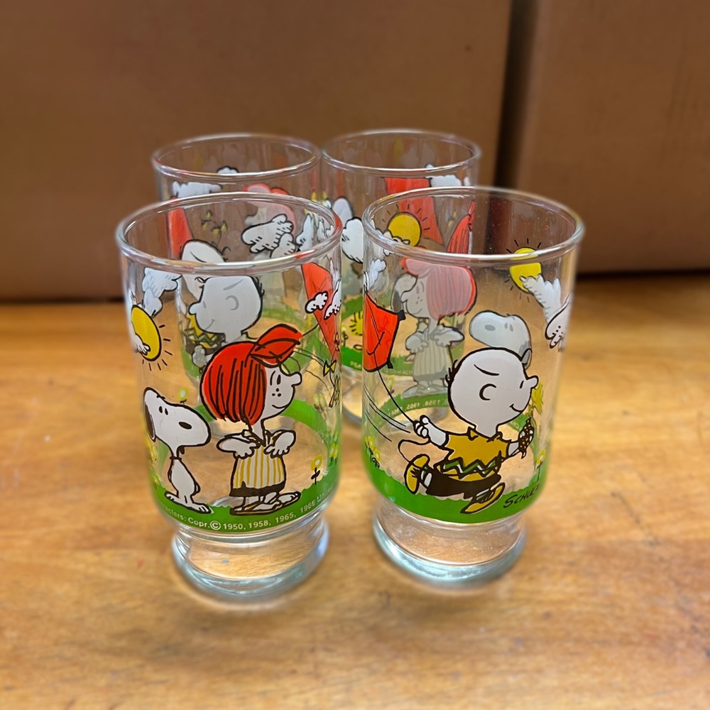 1960s Peanuts Glass Tumbler Set